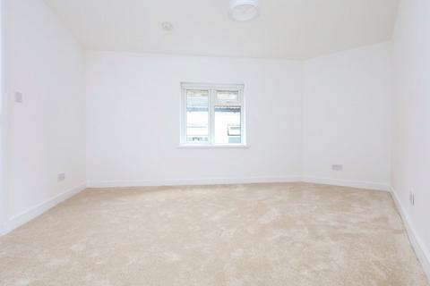 67 Lindley Road, London, E10 6QT