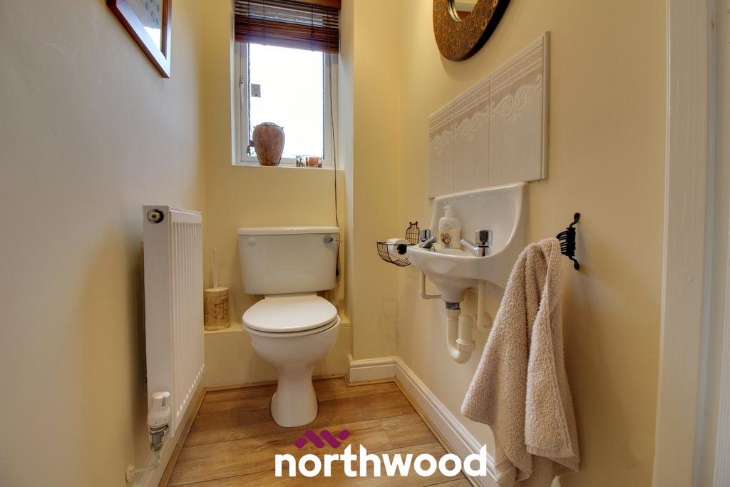 Bryson Close, Thorne, Doncaster, DN8 4 bed detached house £260,000