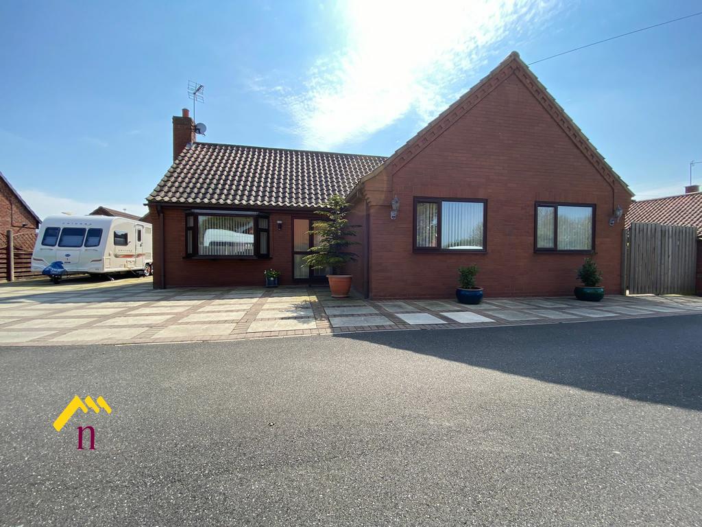 South End, Thorne, Doncaster, DN8 4 bed detached bungalow £367,500