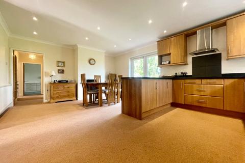 3 bedroom bungalow to rent, Chequers Lane, Wychbold, Droitwich, Worcestershire, WR9