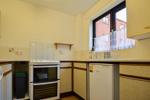 2 bedroom apartment for sale, Haunch Lane, Kings Heath, Birmingham, B13