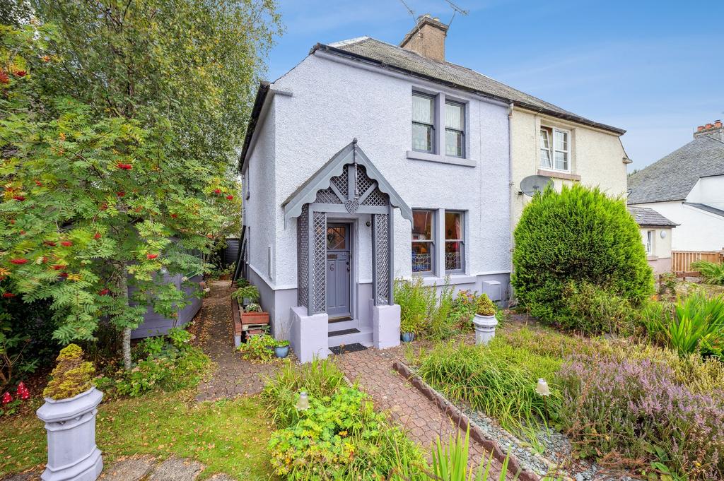 Back Croft, Dunblane, Stirlingshire, FK15 0BL 2 bed semidetached house