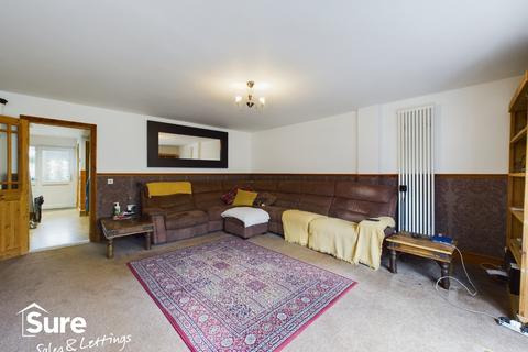 3 bedroom terraced house for sale - Downside, Hemel Hempstead, Hertfordshire, HP2 5PY