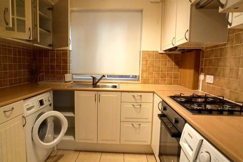 2 bedroom flat to rent, The Chestnuts, Cornwall Road HA5