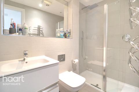 61 The Mall, London, N14 6LR
