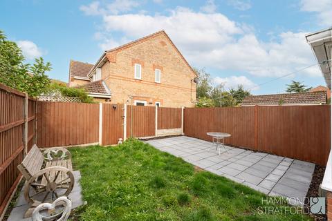 33 Lavender Close, Attleborough, NR17 2PZ