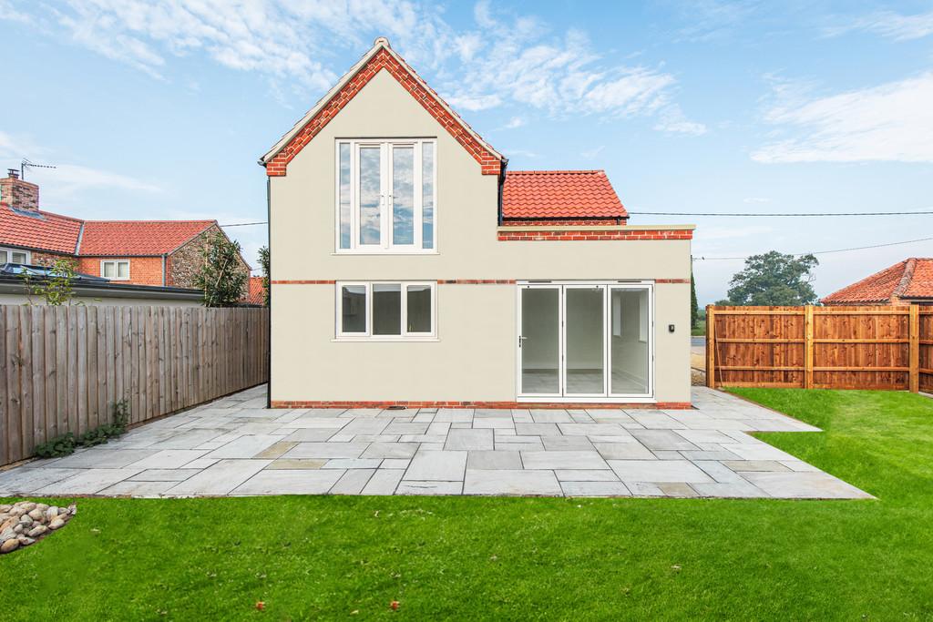 Grimston 3 bed detached house for sale £475,000