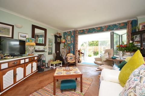 3 bedroom detached bungalow for sale - Kingsmead Road, Elmer, Bognor Regis
