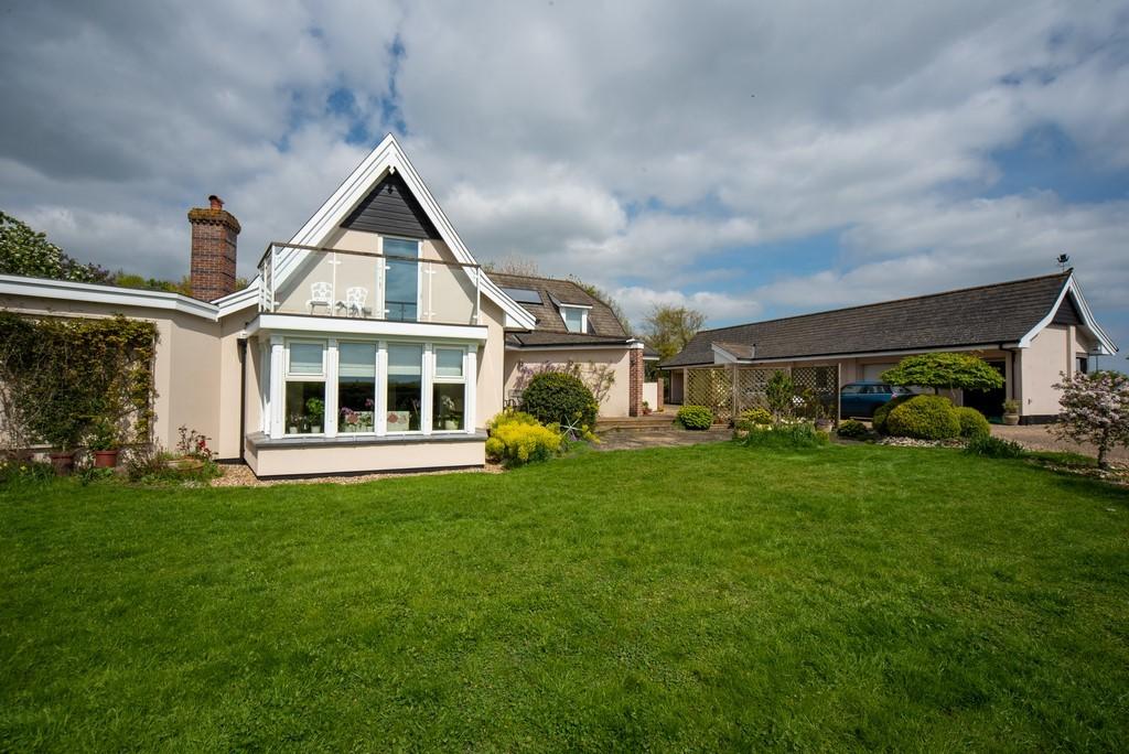 Bressingham 4 bed detached house for sale £950,000