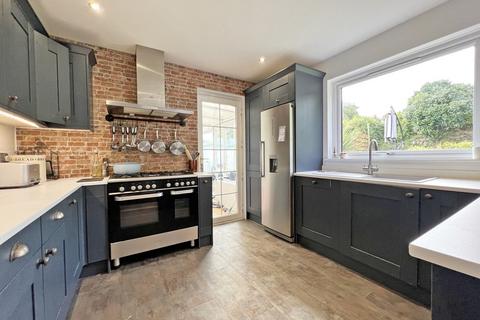 27 Treworder Road, Truro, TR1 2JZ
