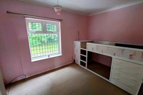 4 bedroom end of terrace house for sale - Ravenscliffe Road, Kidsgrove