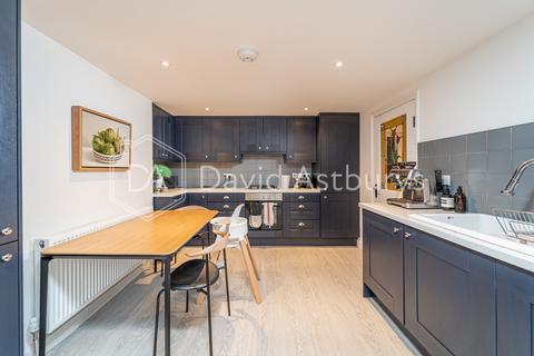 3 bedroom townhouse to rent, Bingham Street, Islington, London