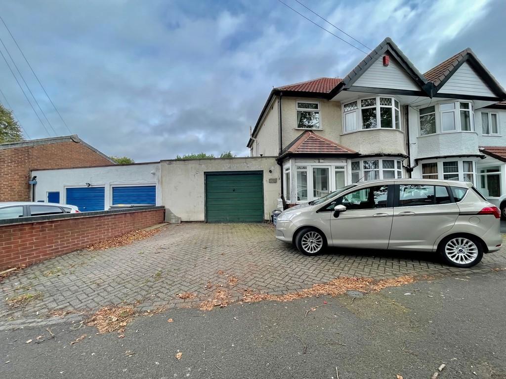 Blackburne Road, Hall Green, Birmingham 3 bed semidetached house for