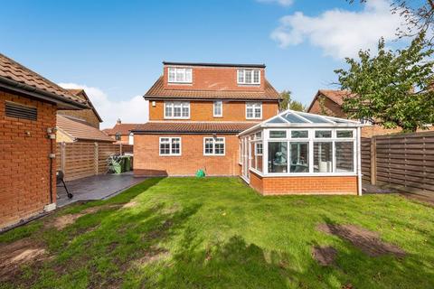 5 Firside Grove, Sidcup, DA15 8WB