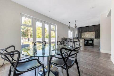 4 bedroom detached house for sale, Broad Lawn, New Eltham, SE9 3XD