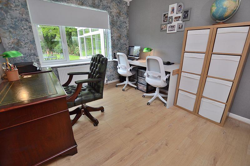 Bedroom 3/office
