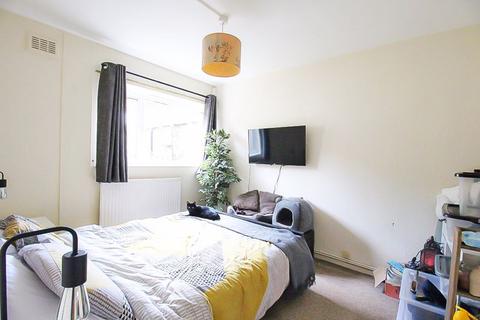 Flat 30, Balfour Court Balfour Crescent, Wolverhampton, WV6 0BH