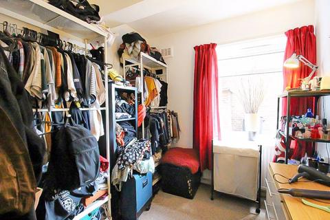 Flat 30, Balfour Court Balfour Crescent, Wolverhampton, WV6 0BH