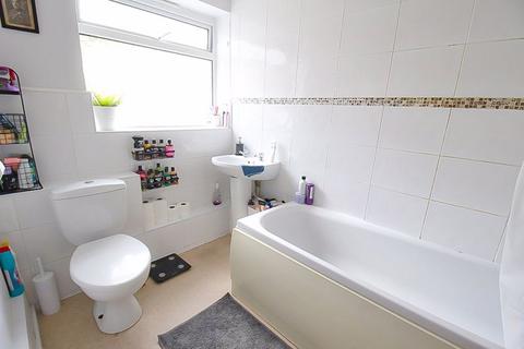 Flat 30, Balfour Court Balfour Crescent, Wolverhampton, WV6 0BH