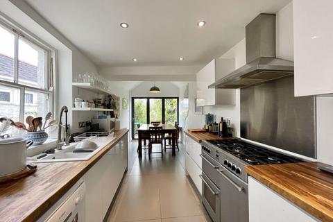 2 Broad Street, Truro, TR1 1JD