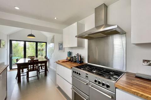 2 Broad Street, Truro, TR1 1JD