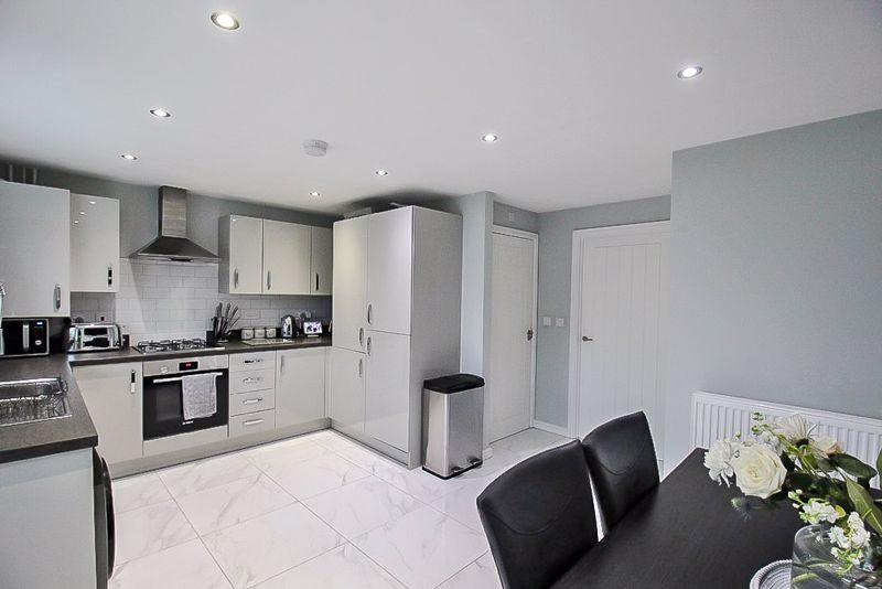 Dining kitchen