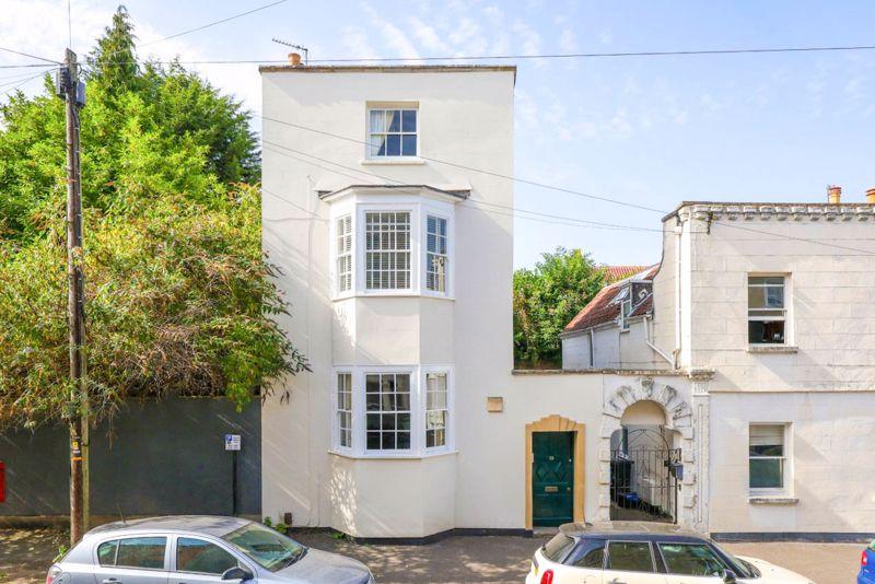 Kingsdown ParadeKingsdown 4 bed detached house for sale £775,000