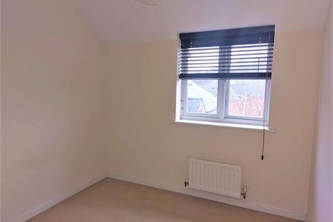 16 Collingtree Court, Solihull, B92 7HU