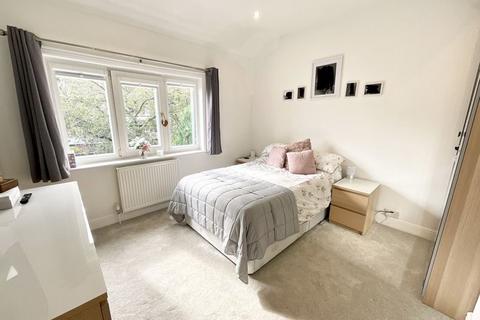 3 bedroom semi-detached house for sale - Emery Avenue, Newcastle
