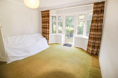 108 Bradmore Way, Coulsdon, CR5 1PB