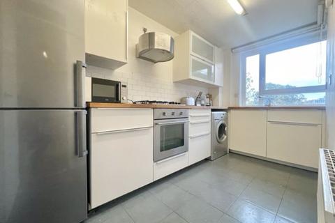 1 bedroom apartment to rent, Commercial Road, E1