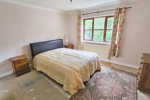 30 Copperfields, High Wycombe, HP12 4AN