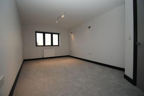 2 bedroom apartment for sale, London Road, Hadleigh SS7