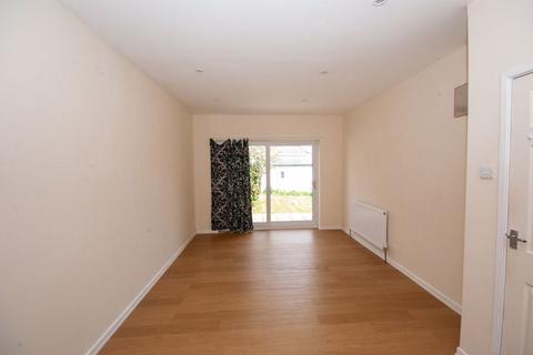 2 bedroom semi-detached bungalow for sale, Mountdale Gardens, Leigh-On-Sea SS9