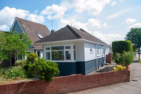 2 bedroom detached bungalow for sale, Woodside, Leigh-On-Sea SS9