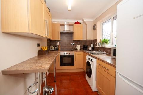 2 bedroom apartment for sale, Imperial Avenue, Westcliff-On-Sea SS0