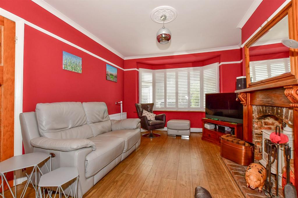 Stephen Road, Barnehurst, Kent 4 bed semidetached house for sale £