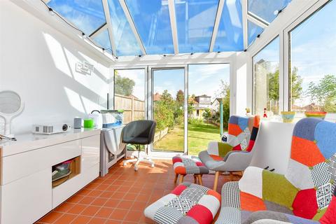 42 Stephen Road, Bexleyheath, DA7 6EE