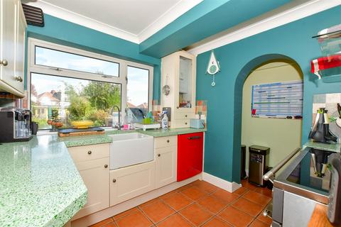42 Stephen Road, Bexleyheath, DA7 6EE