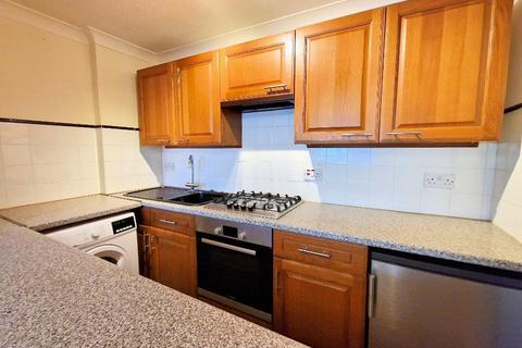 1 bedroom flat for sale, Toledo Road, Southend on Sea, Essex, SS1 2EE