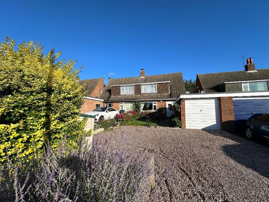Stanley Road, Streatley, Bedfordshire, LU3 3PW 3 bed semidetached house for sale £399,995