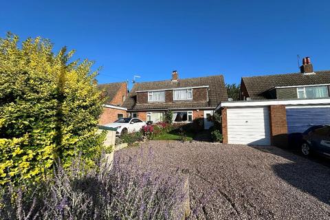 3 bedroom semi-detached house for sale - Stanley Road, Streatley, Bedfordshire, LU3 3PW