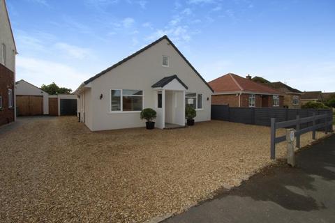 2 bedroom detached bungalow for sale - Gladstone Street, Bourne, PE10 9AY