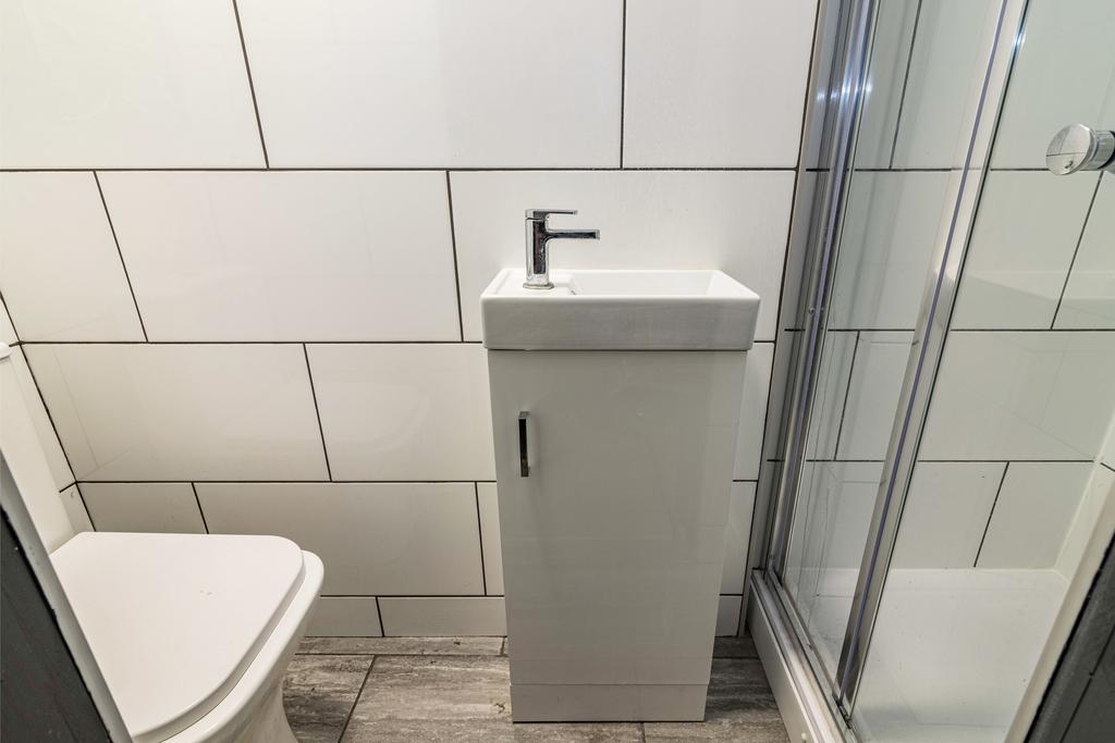 Ground Floor Shower
