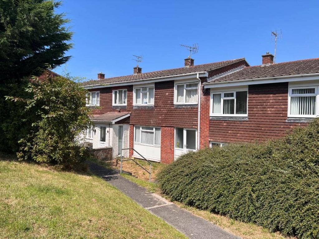 Ystwyth Close, Penparcau, Aberystwyth 3 bed house for sale £172,500