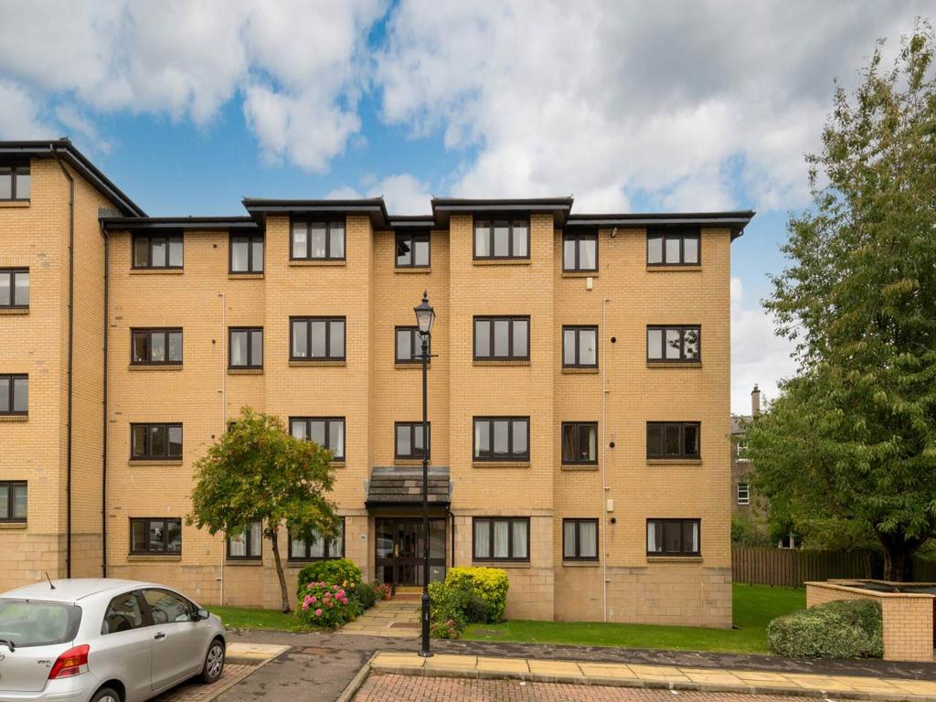 Learmonth Avenue, Comely Bank, Edinburgh 3 bed apartment for sale £