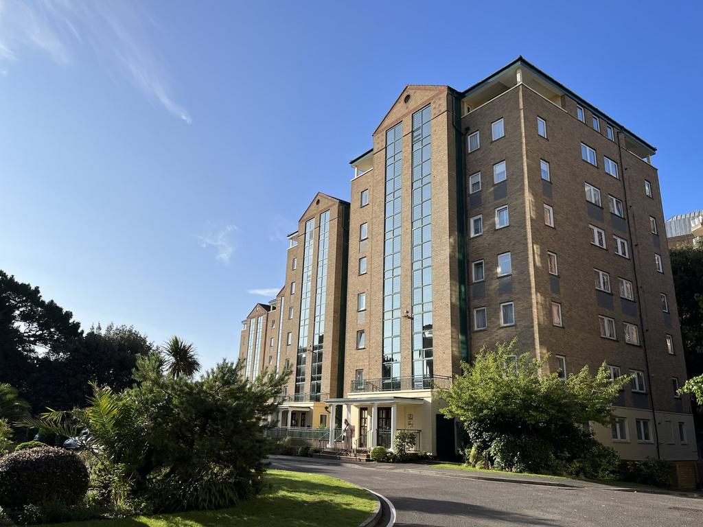 2 Manor Rd Manor Road, 2 bed flat - £1,500 pcm (£346 pw)