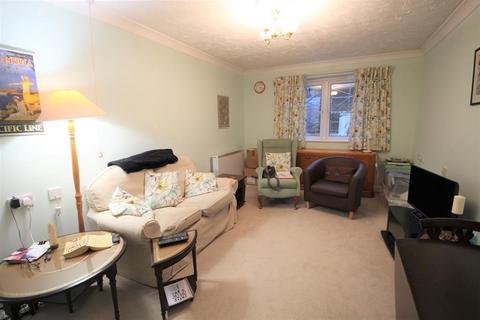 1 bedroom retirement property for sale, St. James Road, East Grinstead, RH19