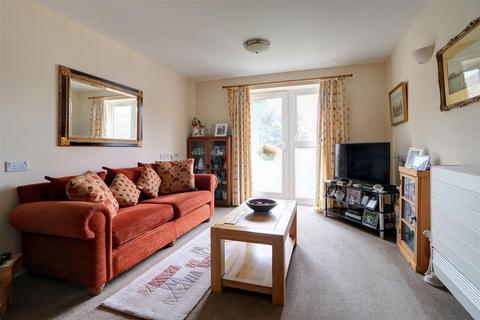 2 bedroom apartment for sale, 40 Burnham Court, Malmesbury