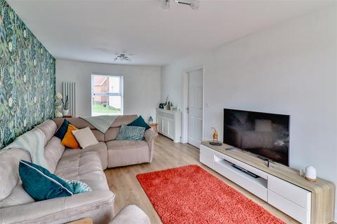 1 Betts Close, Hadleigh, Ipswich, IP7 6DW